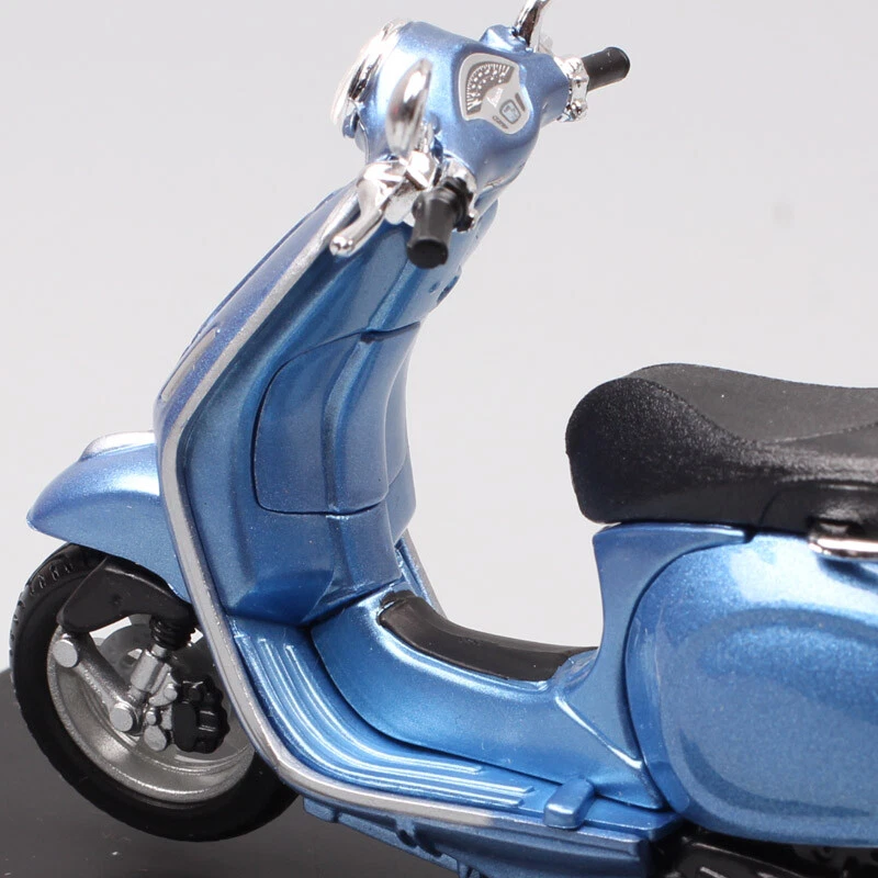1:18 Scales Maisto Vespa primavera 150 motorcycle scooter diecast bike toy model - Image 2 of 4