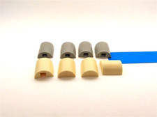 oo gauge model railway  pig shelter for rural scenes  pack of 8        20S87