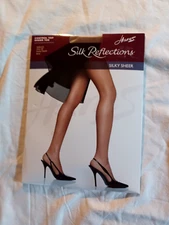Hanes IF Pantyhose Silk Reflections Control Top Sheer Toe Little Color~
