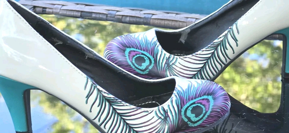 Zapatos de salón de plumas de pavo real para mujer talla 5 charol 3" tacón limpio ¡Excelente! Foto 3 de 4