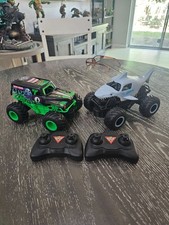 Monster Jam, Official Megalodon and Grave Digger Remote Control Monster Trucks