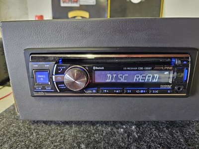 Alpine CDE-135BT CD MP3 Bluetooth Car Stereo Receiver Pandora Tested Works