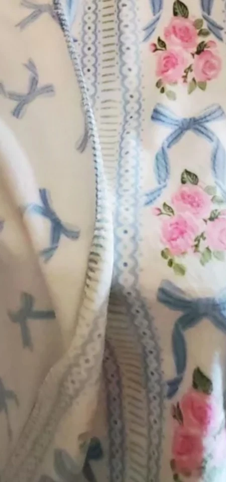 Envogue Delphine Coquette Blue Bow Stripe Rose Reverse QUEEN Blanket NEW-Viral - Image 4 of 4