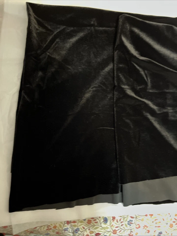 TELA TERCIOPELO ELÁSTICO DISFRACES ARTESANÍA, ROPA, TAPICES 60"W x31" L NEGRO REM Foto 4 de 4