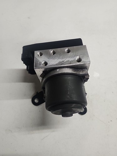 Toyota 4 Runner Anti-Lock Brake Part Actuator & Pump, 96-00, 44510-35090 P990b58 - Picture 1 of 5