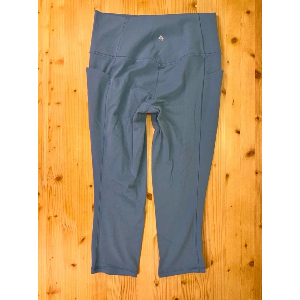Leggings Capri Athleta Salutation Stash Pocket II Azul Talla M Yoga Correr Foto 3 de 4