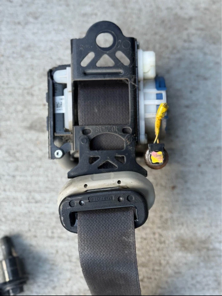 Subaru Impreza Seatbelt for 2012 - 16 AnFits From 2015 to 2021 Subaru WRX oem - Image 2 of 2