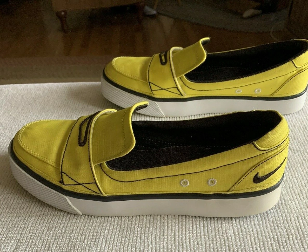 Nike loafer shop shoes womens
