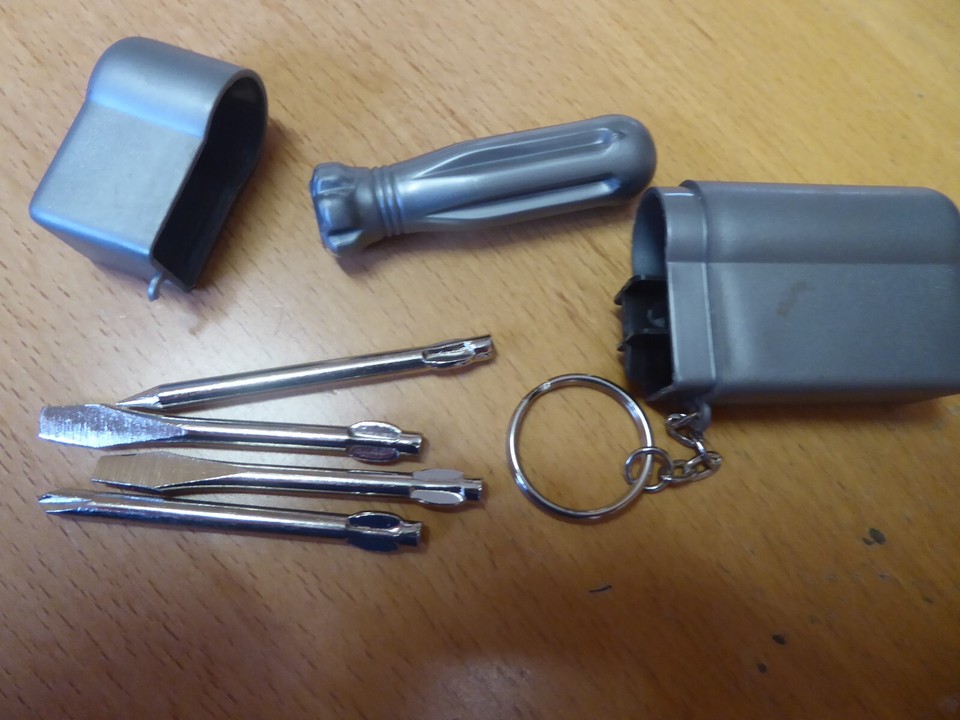 MINI HANDY KEY RING SCREWDRIVER SET IN A CASE 295 eBay