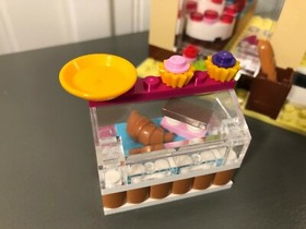 Lego Friends Downtown Bakery Cafe #41006 100% Complete w/ Minifigures Instruct