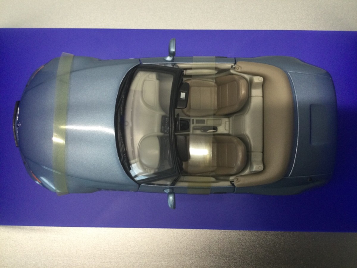UT Models 1:18 - Coche a escala - UT Models 1:18 BMW Z3 James Bond No. 180 024336 99% mint in box SUPERB - Excelente estado