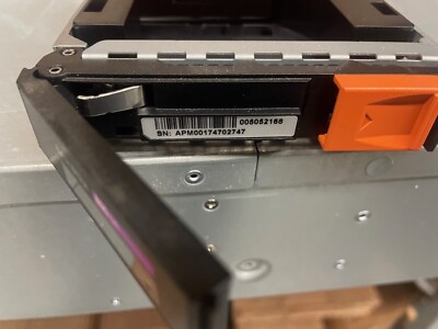005052168 EMC Data Domain 800GB SAS 12Gbps 3.5" SSD. PULL FROM DD6800 ...