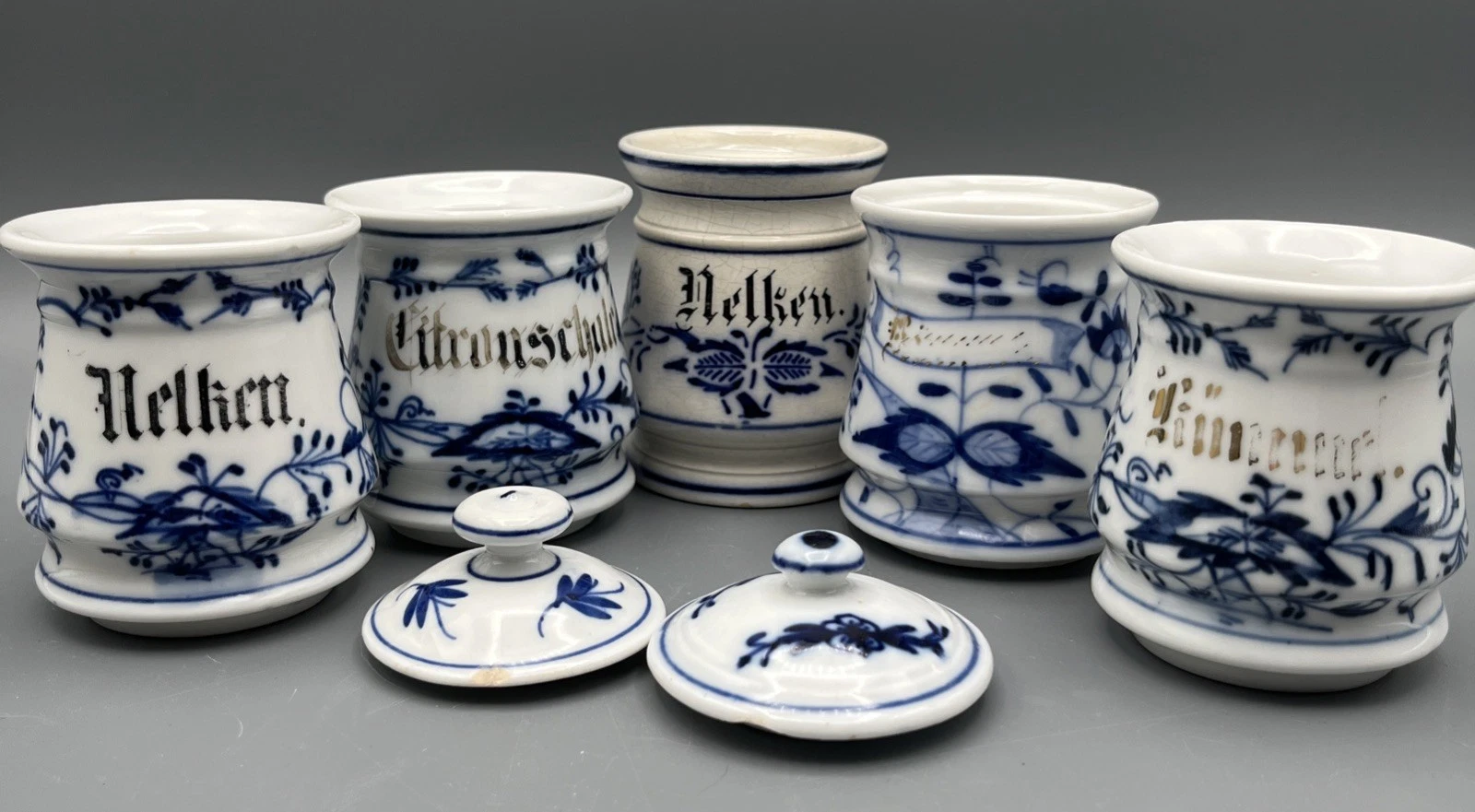 Antique German Blue Onion Zwiebelmuster Porcelain Spice Jar Set 5 Nelken Zimt