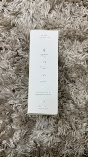 heyday Wireless Charging Pad - Picture 2 of 4