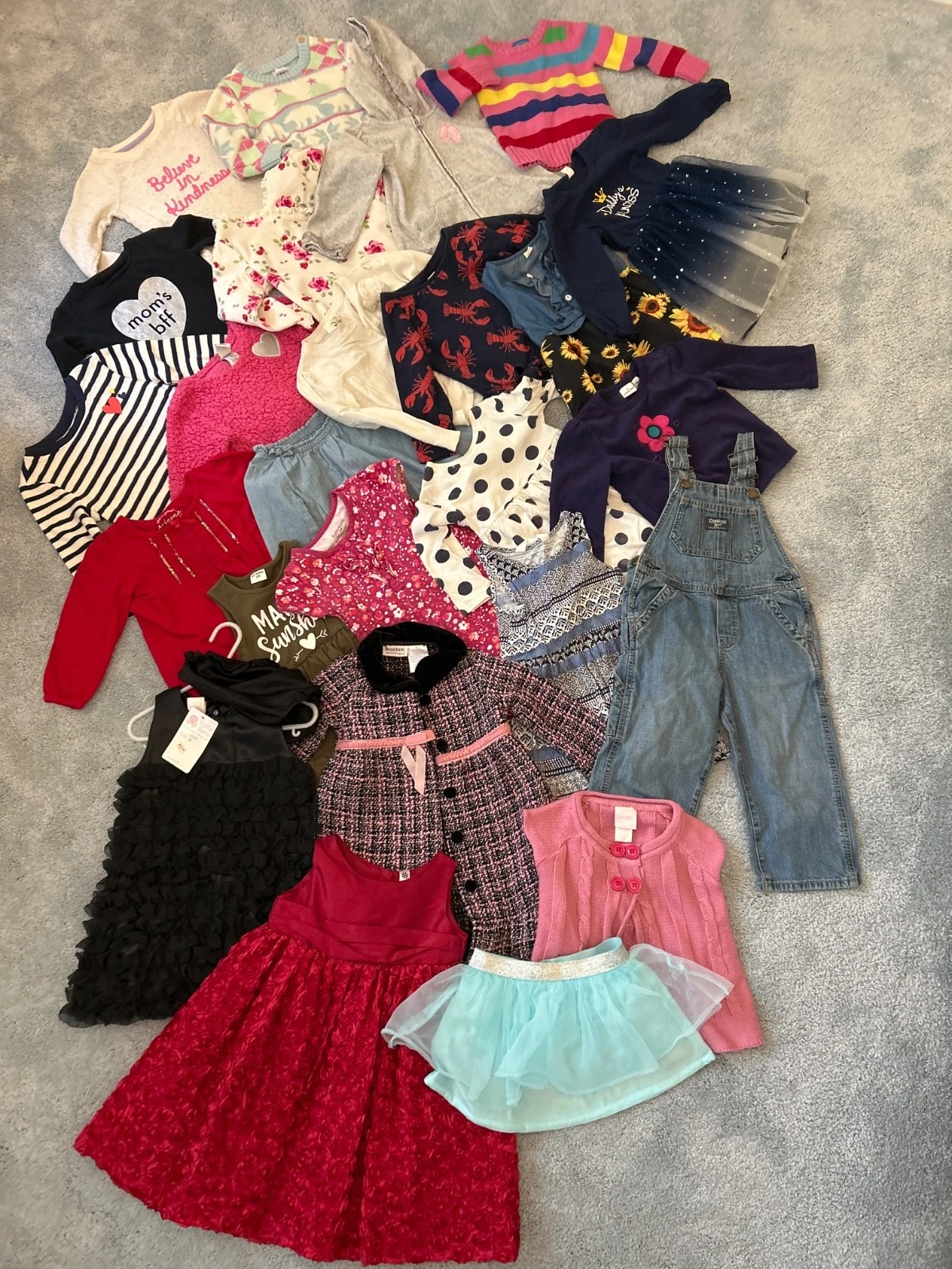 Clothing lot 25 pieces; Toddler 24m/2T; mixed brands, tops, bottoms, dresses
Opens in a new window o
