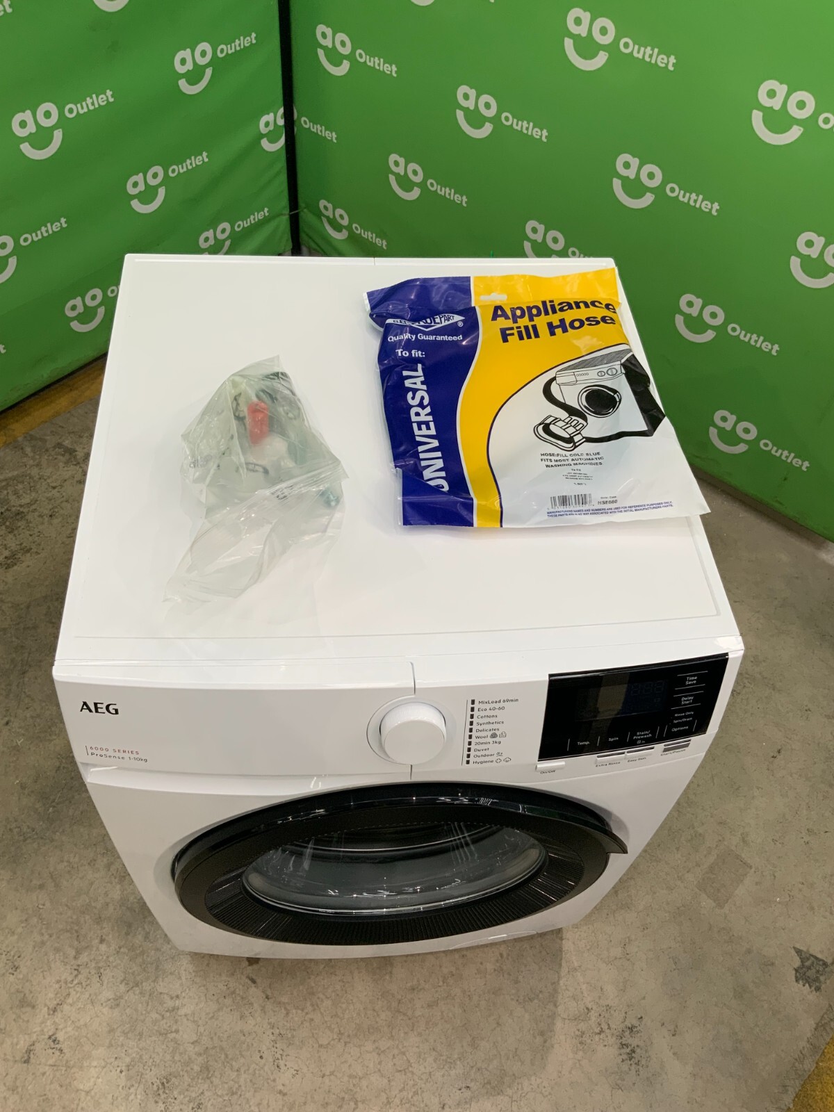 AEG ProSense® Technology 10kg Washing Machine White LFR61144B LF68714