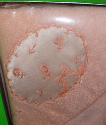 Vintage J.Abouchar Peach Floral Set of Towels Satin Edging Bath Towel Hand Wash - Picture 4 of 6