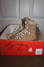 NEW  8.5 EREM Women’s Xerocole Almond Leather Lace Up Ankle Lug Sole Hiking Boot