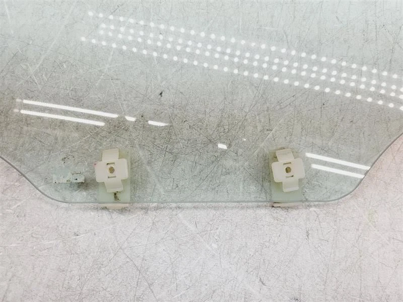 KIA RIO 2006 2007 2008 2009 2010 2011 PASAJERO DERECHO PUERTA DELANTERA VENTANA CRISTAL Foto 3 de 4