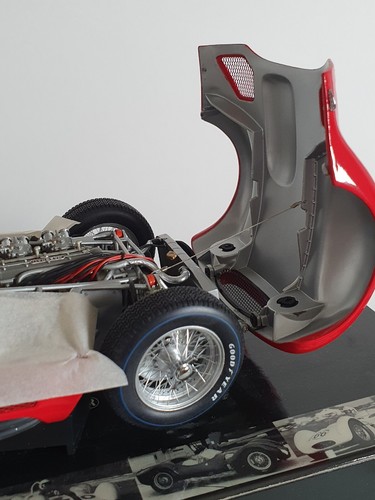 Minichamps Maserati Tipo 61 Driver Carroll Shelby GP 1960 Modello Veicolo 1:18 - Foto 16 di 24
