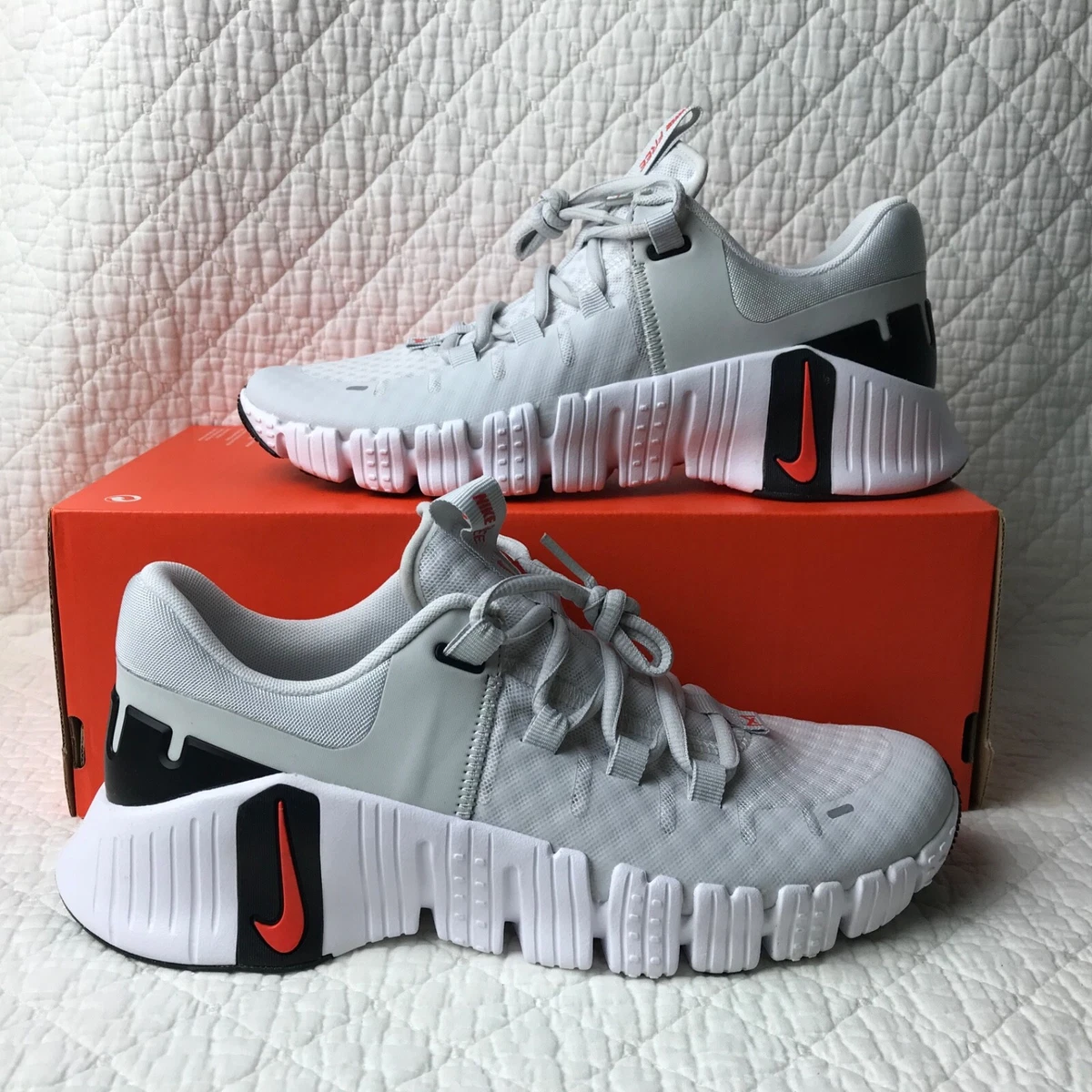 Nike Women's Free Metcon 5 Training Shoes