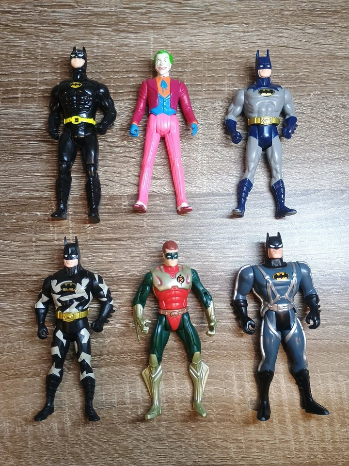 Lote de figuras de acción de colección DC 4,5": Batman, Superman, Joker, Robin Foto 2 de 4