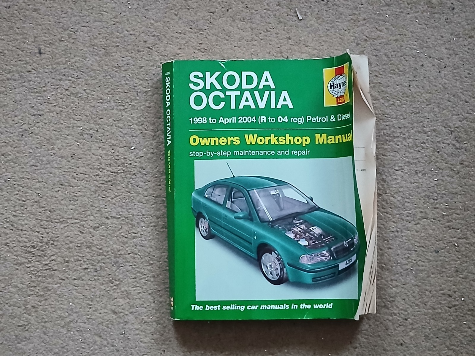 Skoda Octavia - Haynes manual,1998 to April 2004 (R to 04 reg),Petrol & Diesel..