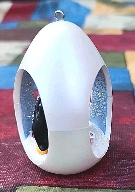 Винтажное украшение-яйцо Hallmark 1989 серия «Winter Surprice» диорама пингвинов 3 дюйма - Изображение 4 из 4