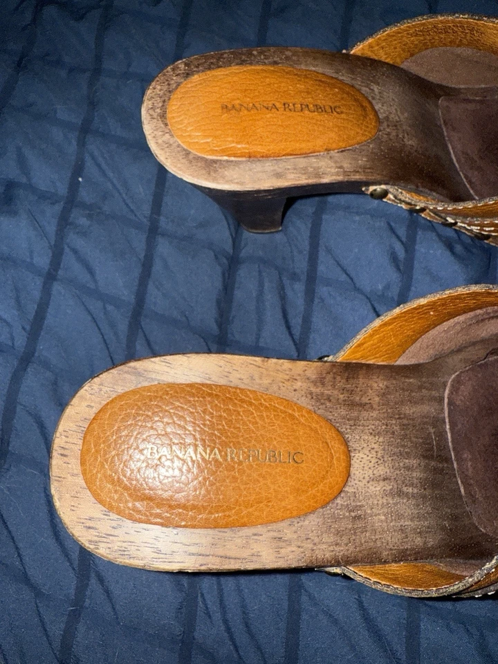Banana Republic 木屐 7 棕色皮革高跟鞋穆勒鞋波西米亚木制 Y2K 90 年代嬉皮士 — 第 2/4 张图片
