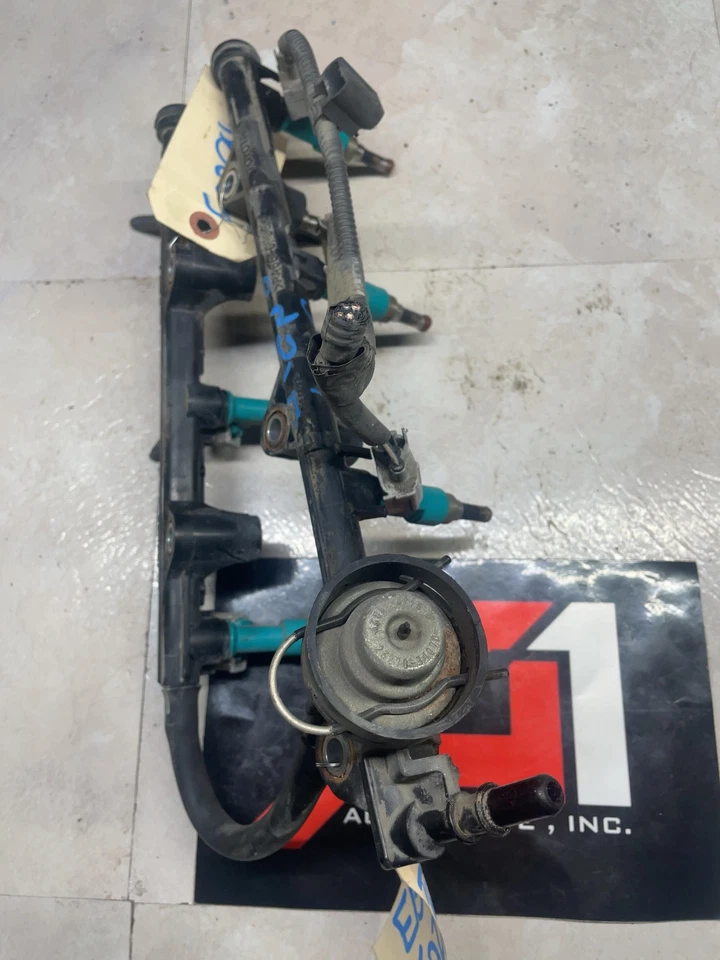 Diversas peças de injeção de combustível TOYOTA SIENNA 11 12 13 14 15 16 - Imagem 3 de 4