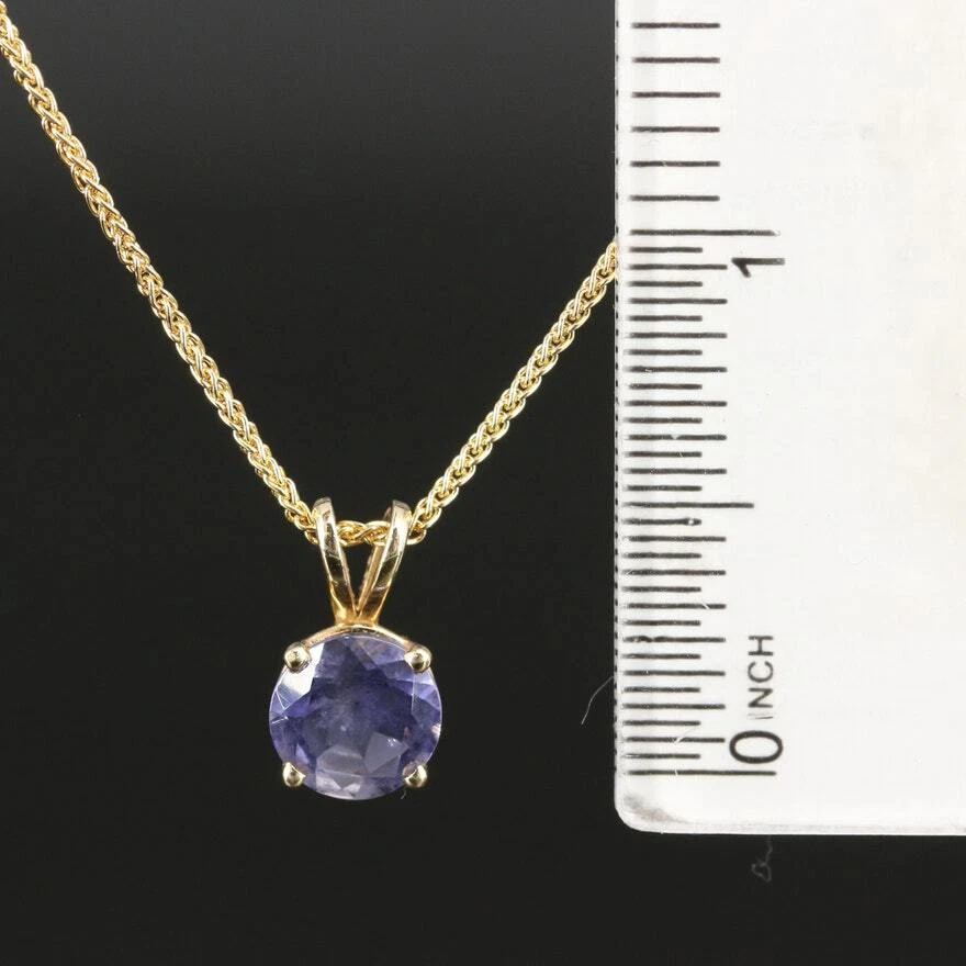 Colgante de iolita de 14K con collar de trigo de oro de 14K Foto 2 de 4