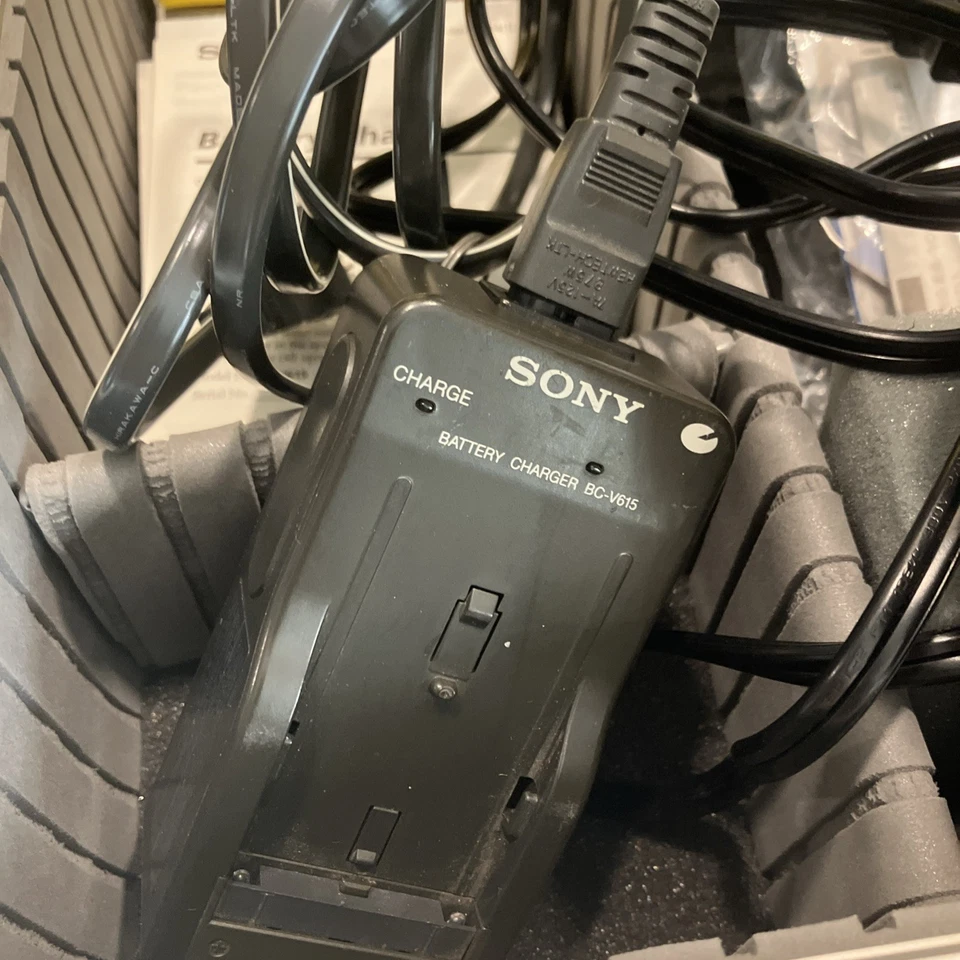 Sony Mavica 0.8MP Floppy Disk Digital Camera 14x Optical Zoom MVC-FD91 WORKING - Image 3 of 4