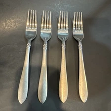 4 ONEIDA Stainless Jacqueline Simba Frosted 18/0 Dinner Forks Flatware 8 3/8”