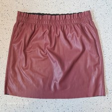 Preloved VeroModa Rich Burgundy Faux Gathered Waist Leather Mini Skirt Uk16- 18