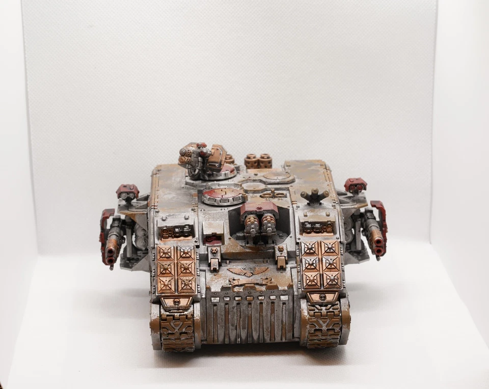 Warhammer 40K Caballeros Grises Land Raider Redeemer Foto 2 de 4