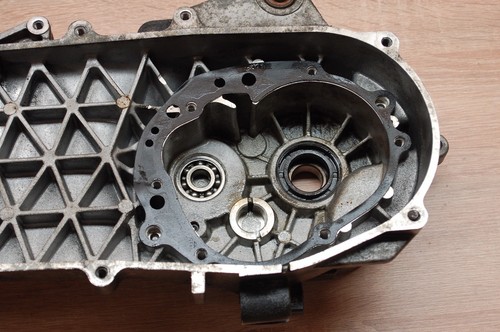 Peugeot 50 / 100 2T / 4T 2002-2012 Crankcase / Engine block / engine housing - Imagen 6 de 6