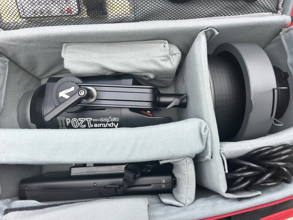 Aputure LS C120d II Light Storm kit, Controller, Cables, Remote, Case - Image 3 of 3