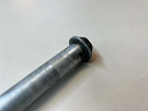 Suzuki Marauder VZ 800 1997 - 2004 Essieu Arrière Spindle 64711-24B10 - Imagen 6 de 7