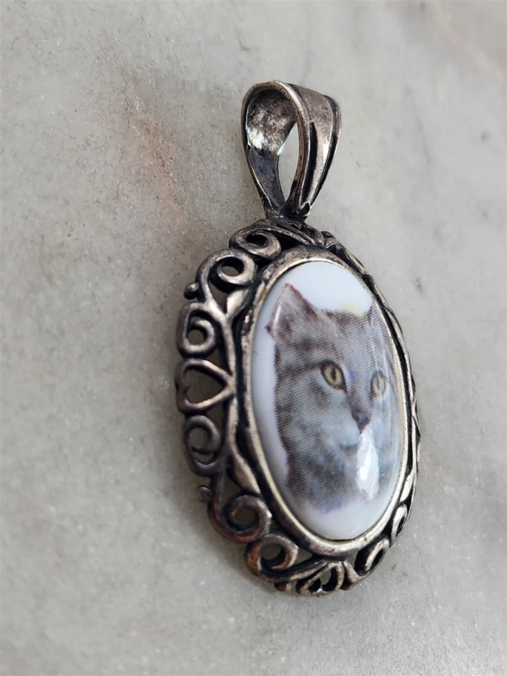 Pingente de retrato de gato cinza prata esterlina sólida vintage Jezlaine 3,5 gramas - Imagem 2 de 4