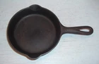 OLD SMALL SIZE GRISWOLD CAST IRON FRYING PAN SKILLET, #3. 709, DOUBLE SPOUT