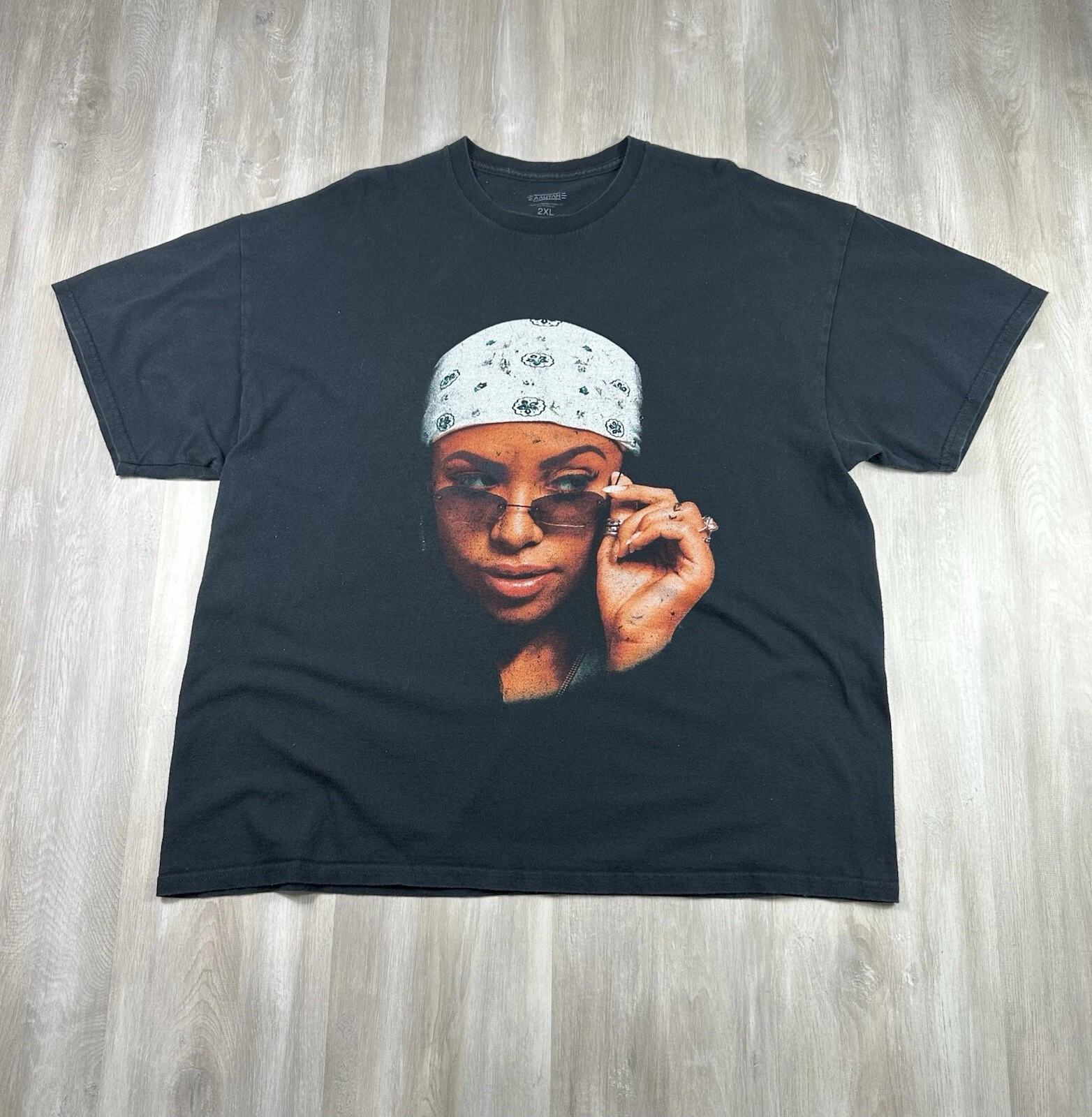 Chemise Aaliyah Hip Hop R&B Music Face lunettes de soleil 2XL chemise t shirt manches courtes
