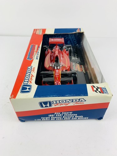 Carro campeón Target Ganassi Reynard Honda Racing Team 1997 1/24 #1 Alex Zanardi - Imagen 5 de 10