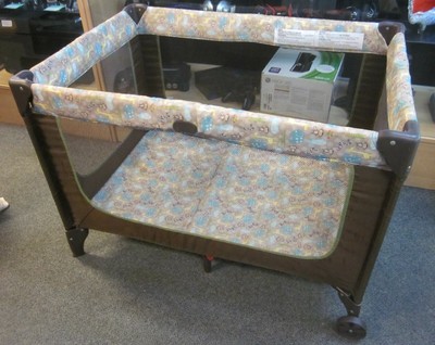 cosco funsport portable compact baby play yard