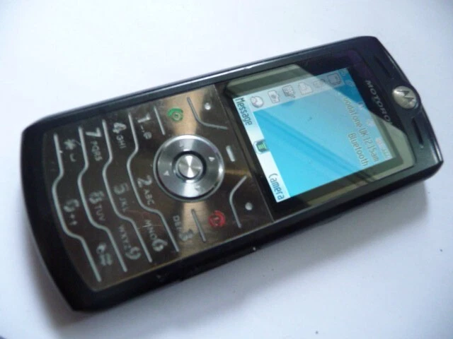 Motorola SLvr L7i Gsm Unlocked Phone MOTOSLVR L7i houses a