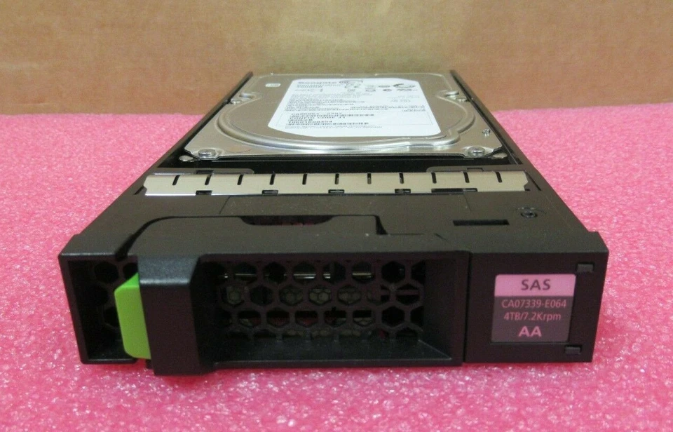 Fujitsu SAS HDD Festplatte 4TB 7,2k SAS 6G LFF ETERNUS DX80 90 S2  CA07339-E064 - Image 3 of 4