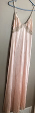 Vintage VANITY FAIR Peach Lace Nightgown Size 32