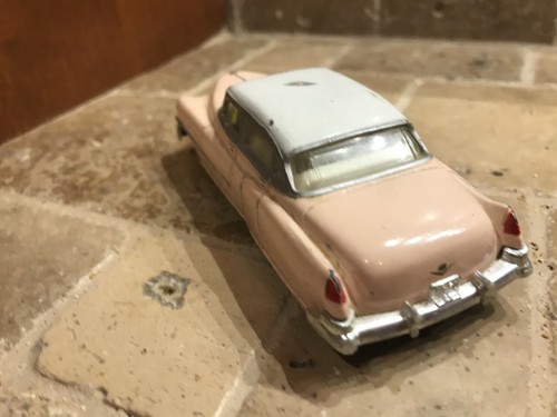 Ertl 1952 rosa Cadillac Limousine Modell 62 #12 in Serie 1:43 Maßstab liebevoll Playe - Bild 2 von 6