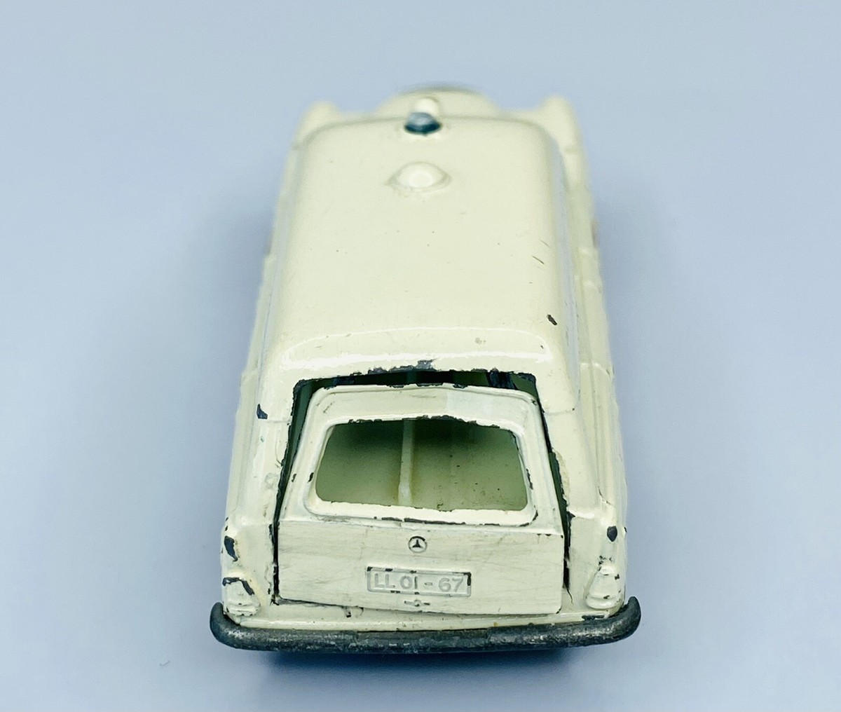 激レア品BY LESNEY No.3メルセデス救急車 英製 Matchbox Series No3 Mercedes Benz  Binz  Ambulance England