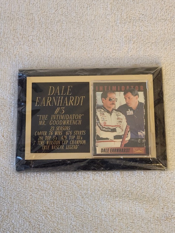 NASCAR Dale Earnhardt #3 "The Intimidator" Plaque with Collector Card! Look&See 