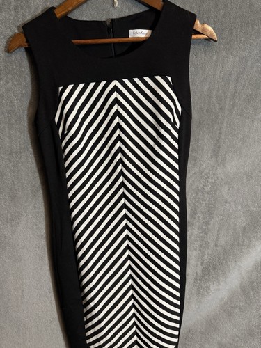 Calvin Klein Women's Sleeveless Knee-Length